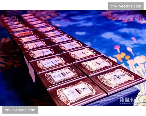 资深媒体人评论:过度依赖新媒体打赏与会员收入可能损害竞赛纯粹性 资深媒体人评论:过度依赖新媒体打赏与会员收入可能损害竞赛纯粹性