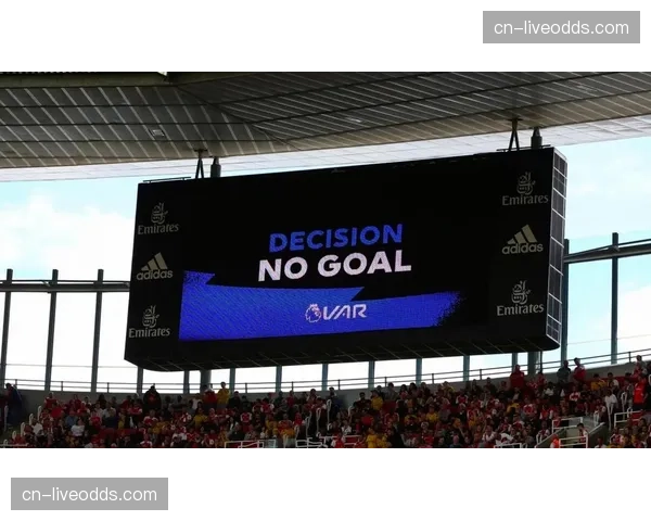 评论:赛季末段裁判压力增大,心理因素是否影响判罚? 评论:赛季末段裁判压力增大,心理因素是否影响判罚?