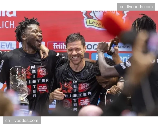 德甲:勒沃库森提前三轮卫冕成功,赛季不败纪录延续至31场 德甲:勒沃库森提前三轮卫冕成功,赛季不败纪录延续至31场